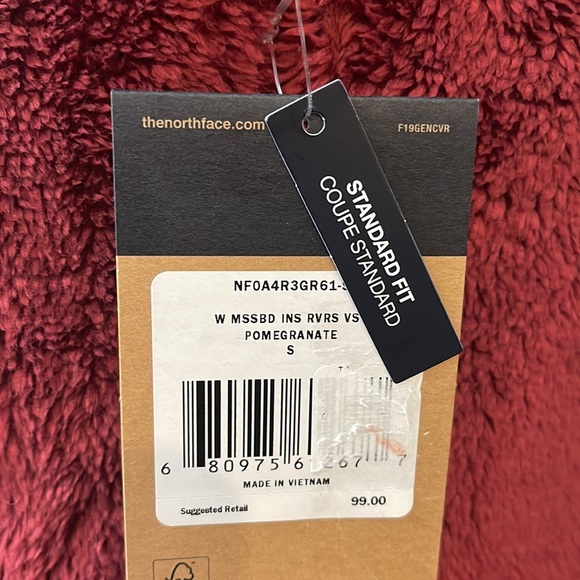 The North Face Mossbud REVERSIBLE Insulated Pomegranate Vest-Packable - Picture 7 of 7